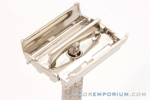 1965 Gillette Flare Tip Super Speed DE Safety Razor K4