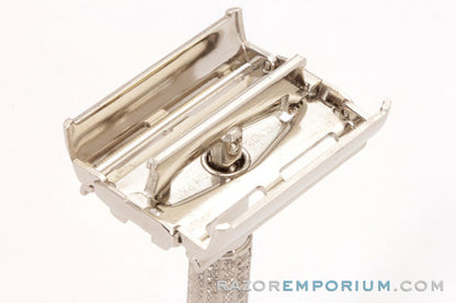 1965 Gillette Flare Tip Super Speed DE Safety Razor K4