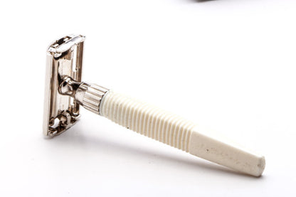 1967 Gillette Slim Twist Travel Kit with Mirror | Made In England