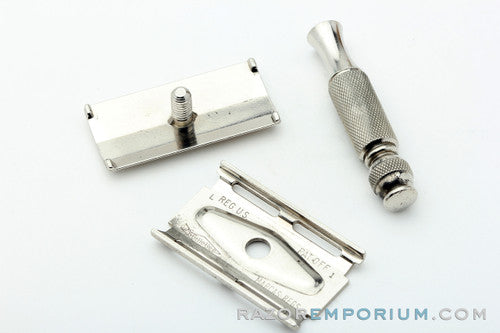 1966 Gillette Travel Safety Razor L1 with Metal Case