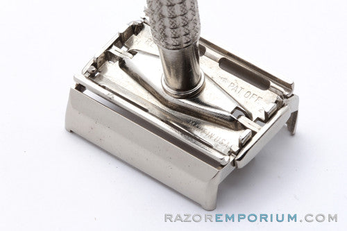 1962 Gillette Flare Tip Super Speed Safety Razor Set H2