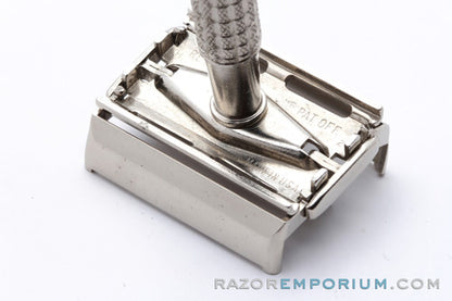 1962 Gillette Flare Tip Super Speed Safety Razor Set H2