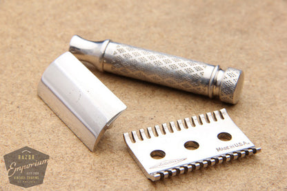 Gillette 1921 New Improved Silver Tuckaway Style Travel DE Safety Razor Set