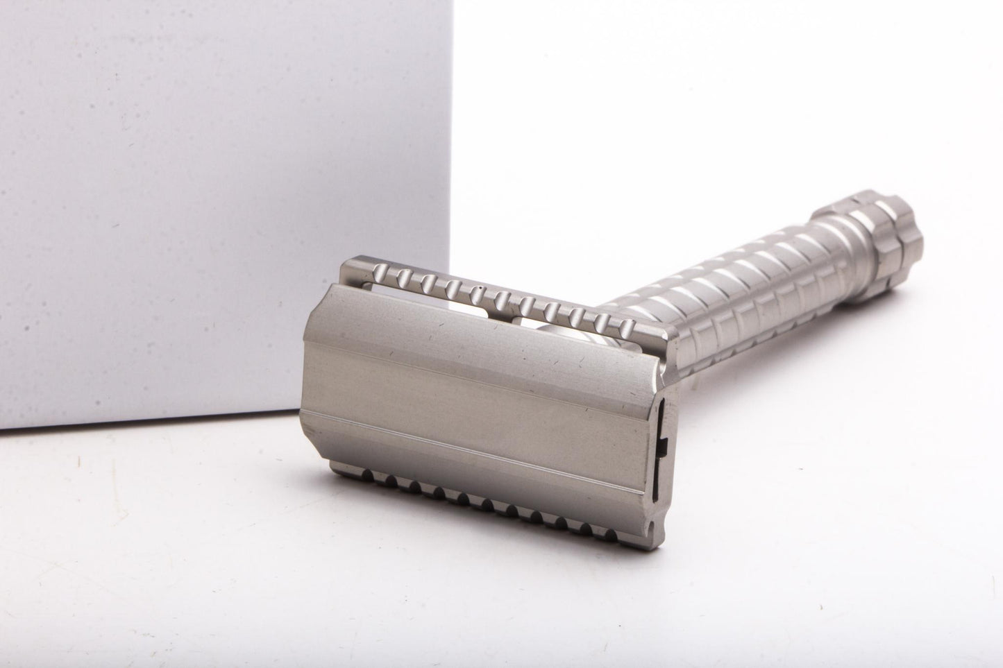 Aylsworth Razors | The Drakkant Plus Satin Razor