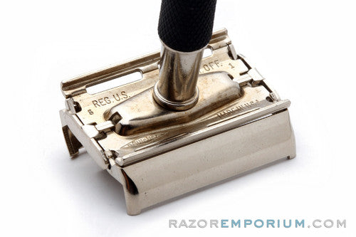 1972 Gillette Black Handle Super Speed Safety Razor S1