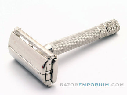 1940's Super Speed Double Edge Safety Razor in Red Case w/ Bladebank