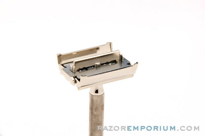 1940's Super Speed One-Piece Double Edge Razor in Case