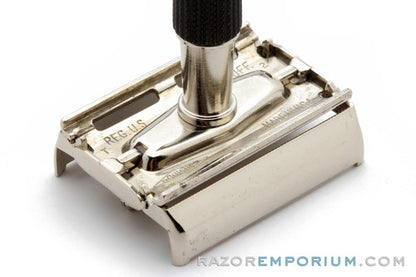 1973 Gillette T2 Black Handle Super Speed DE Safety Razor Set