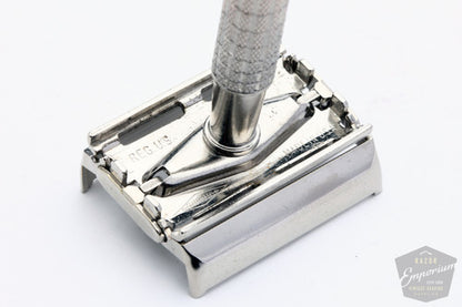 Gillette 1966 Flair Tip Super Speed DE Safety Razor
