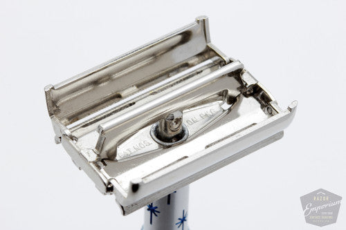1966 Gillette L1 Blue Star Lady Gillette Double Edge Safety Razor