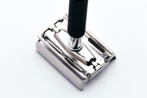 1971 Gillette R1 Black Handle Flare Tip Super Speed Safety Razor Set