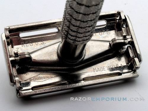 1954 Z3 Gillette Flare Tip Super Speed Safety Razor