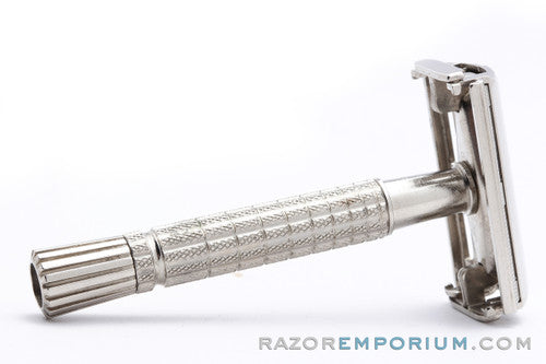1962 Gillette Flare Tip Super Speed Safety Razor Set H2
