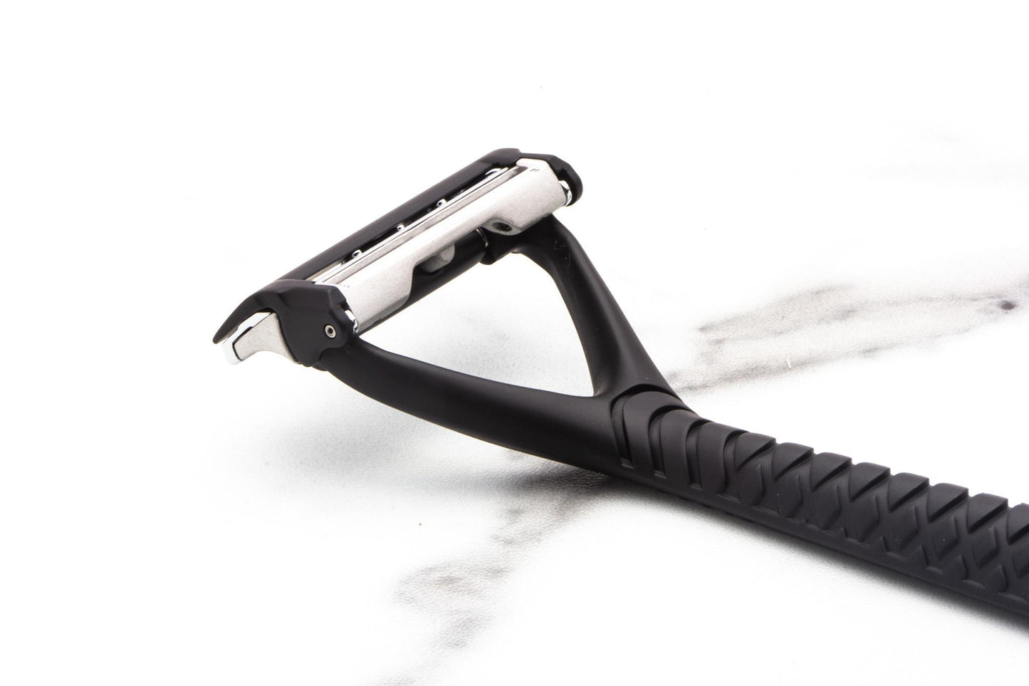 Leaf Two Razor | Double Blade Pivoting Razor - Black