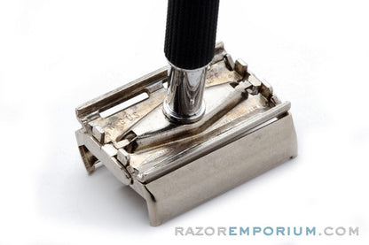 1967 Gillette Black Handle TTO Super Speed Safety Razor M4