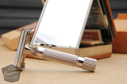 Gillette 1948 Executive DE Safety Razor in Ostrich Leather Case