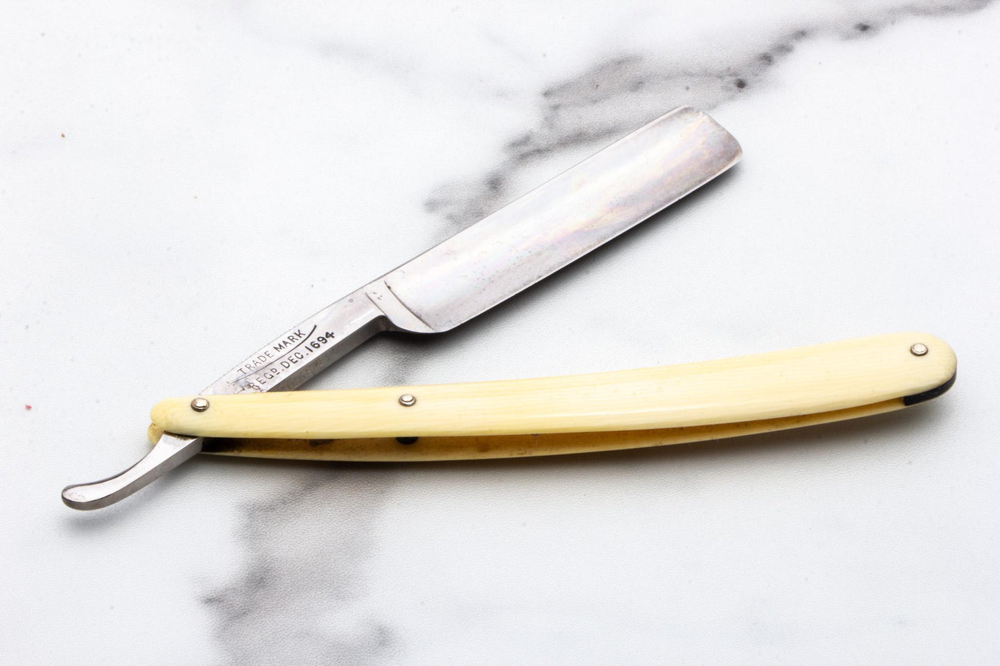 5/8" Peerless Geo. Wostenholm & Sons Classics on Clearance Straight Razor