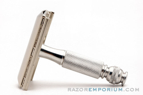 1967 Gillette Travel Tech Etched Logo DE Safety Razor M3