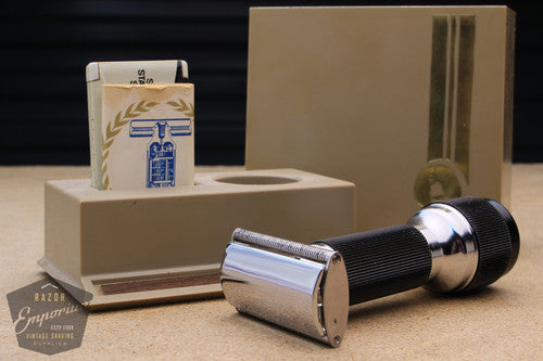 Stahly Live Blade Wind Up Vibrating DE Safety Razor - Black Handle w ...