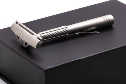 Aylsworth Razors | The Atelier Razor - Satin ATLS