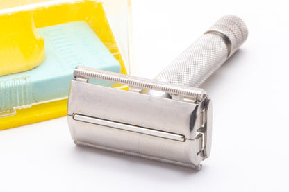 1950's Gillette British Parat Double Edge Razor Set | Original Condition