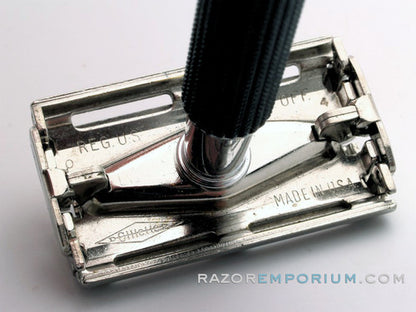 1969 O4 Gillette Black Handle Super Speed Safety Razor
