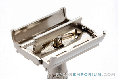 1961 Gillette Red Tip Heavy Super Speed Safety Razor G1