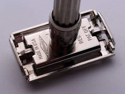1962 H1 Gillette Slim Adjustable DE Safety Razor Nickel w/ Black Case & Blade Bank