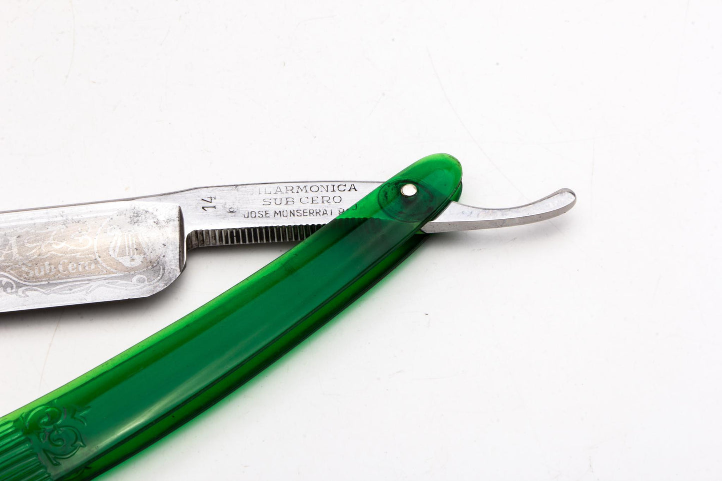 7/8" Filarmonica Sub Cero #14 Medallon Taurino Straight Razor w/ Coffin | Spain