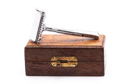 1930s De Haven Syncrokee Shakes Sharp Razor Set | Original Condition