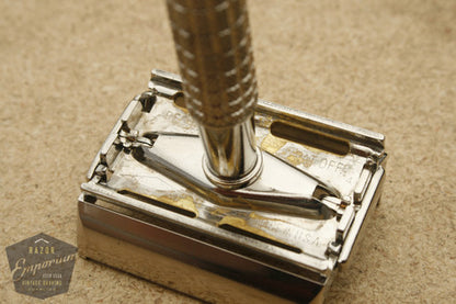 Gillette 1954 Flair Tip Super Speed Safety Razor
