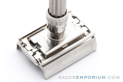 1966 Gillette Slim Adjustable DE Safety Razor L1