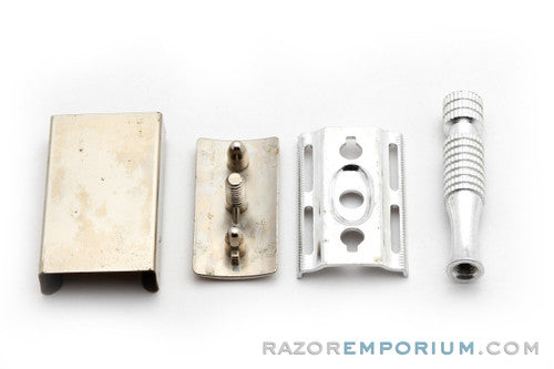 1960s English Travel Double Edge Safety Razor Set
