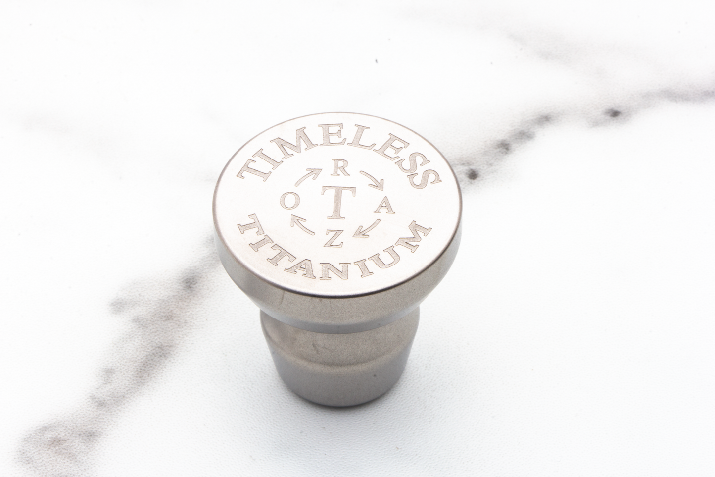 Timeless Razor | Titanium Scalloped .095mm Baseplate With Crown Handle & Stand