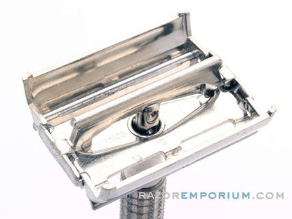 1963 Gillette I4 Flare Tip Super Speed Safety Razor Vacation & Travel Kit