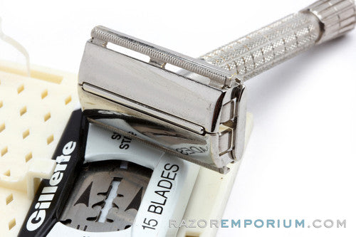1940's Gillette Flare Tip Regular British Rocket DE Safety Razor Set
