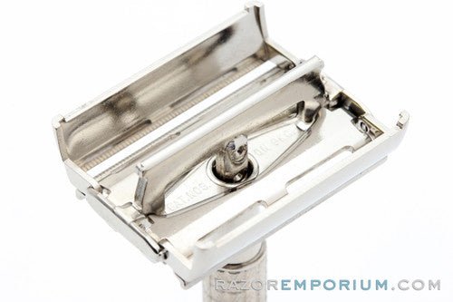 1961 Gillette Flare Tip Super Speed Safety Razor G4