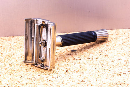 1971 R3 Gillette Black Handle Super Speed Safety Razor | Original Condition