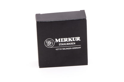 Merkur Travel DE Safety Razor w/ Travel Case | Closed Comb