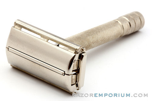 1940's Gillette Super Speed One-Piece Double Edge Razor in Case