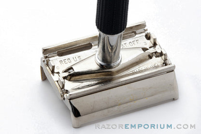 1969 Gillette Black Handle Super Speed Safety Razor O3