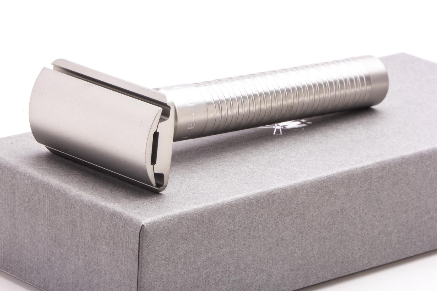 MÜHLE | Rocca Pure Matte Stainless Steel Safety Razor