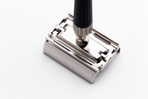 1973 Gillette Super Slim Twist DE Safety Razor Set