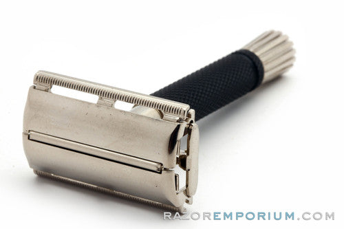 1972 Gillette Black Handle Super Speed Safety Razor S1
