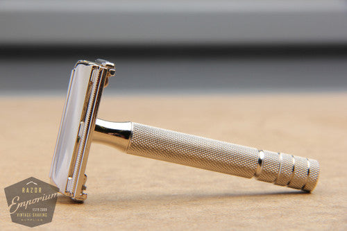 Gillette 1953 Notched Super Speed Safety Razor - Y4