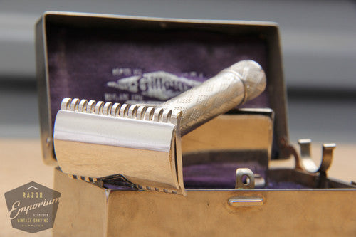 Gillette 1926 Silver NEW Bostonian DE Safety Razor in Original Metal Case