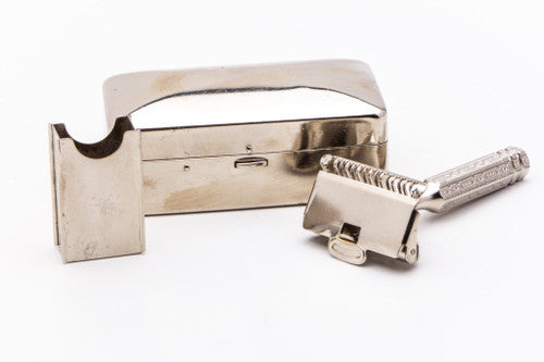 1930's Ever Ready Chain Handle Style SE Safety Razor Set | Metal Case & Blade Bank