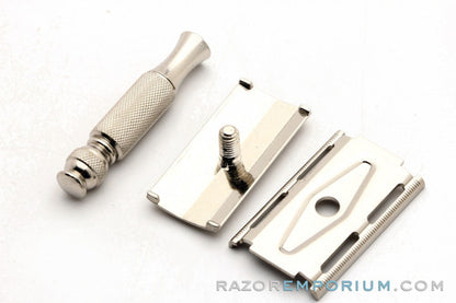 1967 Gillette Travel Tech M2 Double Edge Safety Razor