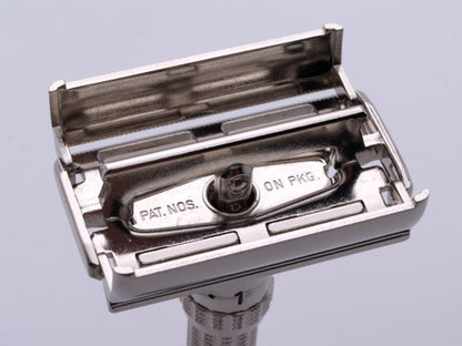 1962 H1 Gillette Slim Adjustable DE Safety Razor Nickel w/ Black Case & Blade Bank