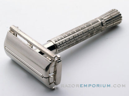 1959 E1 Flair Tip Super Speed DE Safety Razor Set w/ White Case & Blade Bank